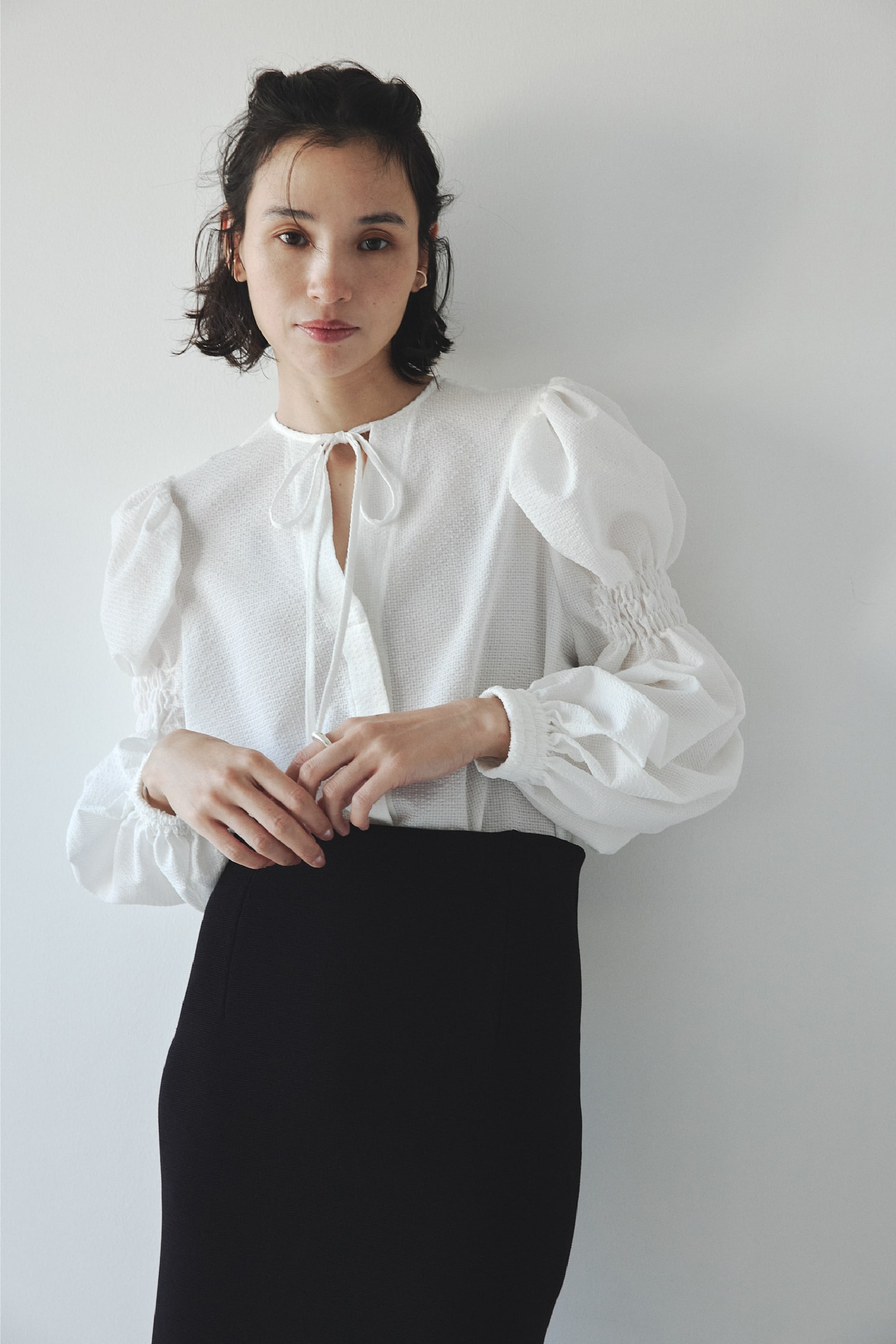 REVIVAL-IT! 人気のシャーリングパフスリーブブラウスが数量限定で