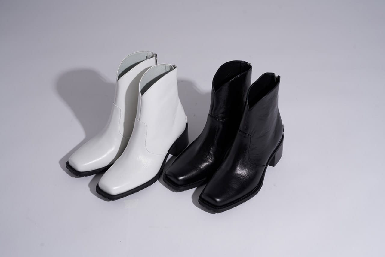 LEATHER ANKLE BOOTS